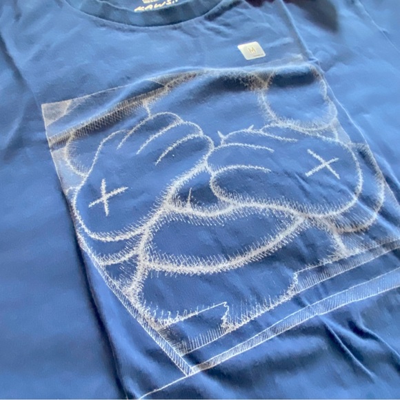 NWT Uniqlo X Kaws Brand New (M) - Picture 3 of 4